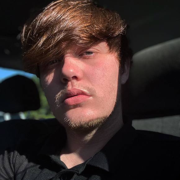 Meet your Posher, Hunter - Picture 1 of 1